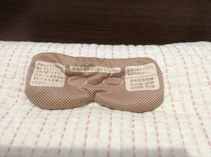 繰り返し使えるホットアイマスク♪