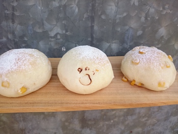 コーンパン♪