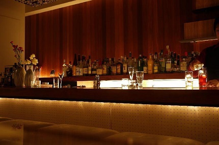BAR 坐 BAR 坐