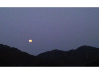 朝の光と夕方の光