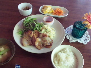 食堂「gomame」