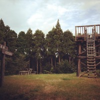 栂牟礼山村広場。