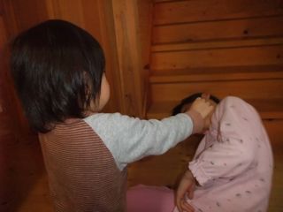 今更たこ揚げてコマを回す。