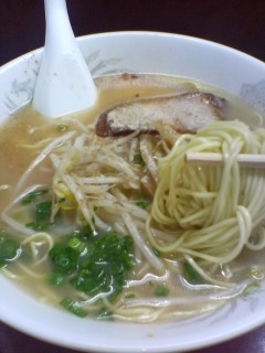 九州ラーメンさんぱく(大分市津留)