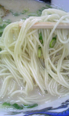 ラーメン専門店 麺家(大分市大道町)