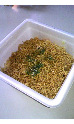 デカ王 Wソース焼そばVol.1(日清食品(株))