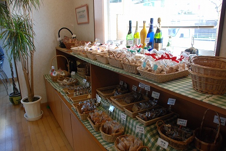 国東市国東町 「黒津崎海岸とケーキ屋 ポールリカール」