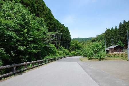 佐伯市宇目町 「トトロのバス停・キャンプ場・獅子料理」