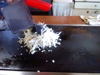 『かどや』の焼きそば(≧∨≦)男の黒い焼きそば!だ
