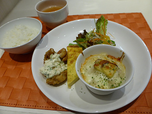Dinig Cafe 104