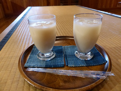 アイス甘酒をお城で飲みました