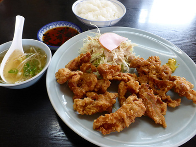 豚豚亭さんでとり天定食