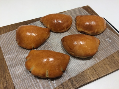 クリームパン クリームパン