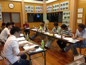 2階にて会議 2階にて会議