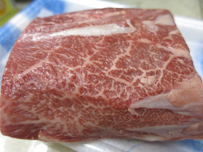 牛肉のブロック!こんな食べ方、うまいっす!