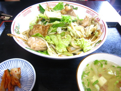ユッケ丼＠道の駅きよかわ