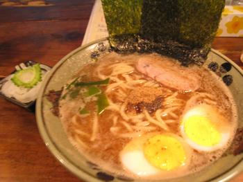 沖縄旅行記③〆のラーメンとBARと