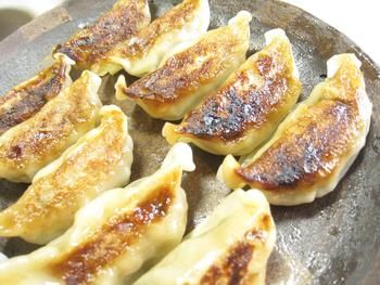 鶏めしコロッケとか、冷酒とか・・