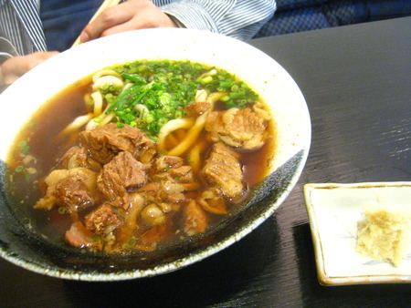 肉肉うどん　祝開店！
