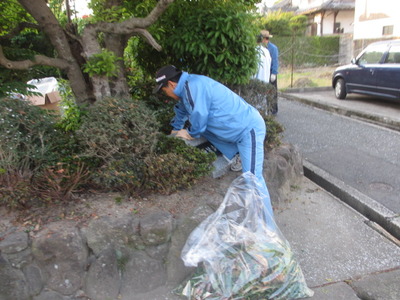 今日は、向笠公園の清掃でした。