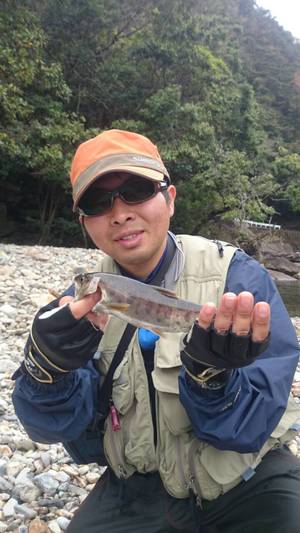 清流の中で気持ちが良い♪ミノーイング 清流の中で気持ちが良い♪ミノーイング