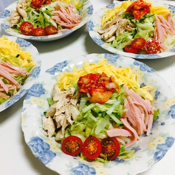 冷やし中華とくるみパン 冷やし中華とくるみパン