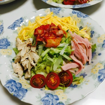 冷やし中華とくるみパン 冷やし中華とくるみパン