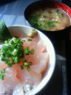 海老で鯛釣る
