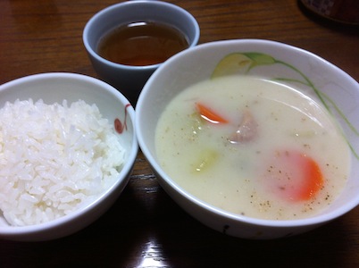 寒いのでシチュー、そしてエピ。
