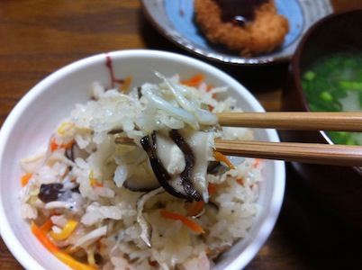 しらすとなばの炊き込みご飯。