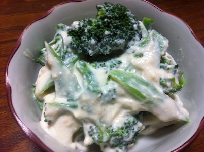 豆腐を食べる。