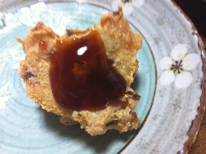 豆腐を食べる。