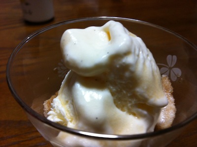 コーヒのグラニテ、アイスクリーム添え。
