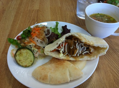豆の季節、YADOKARIへ。