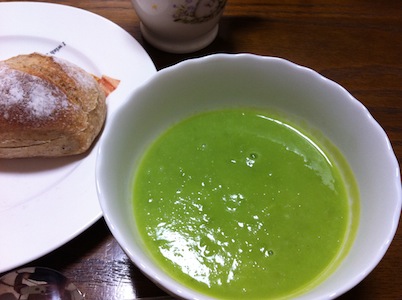 ハンディーブレンダーさえあれば豆たちも。