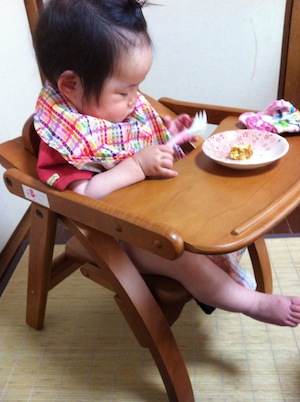 キューちゃんの食事いす。