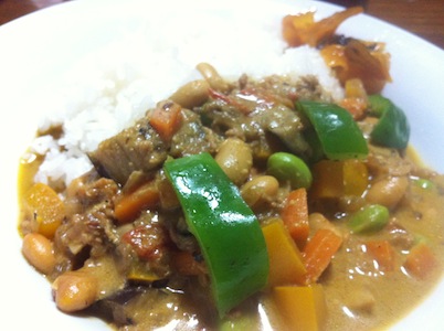 ズッキーニとなすのカレー。
