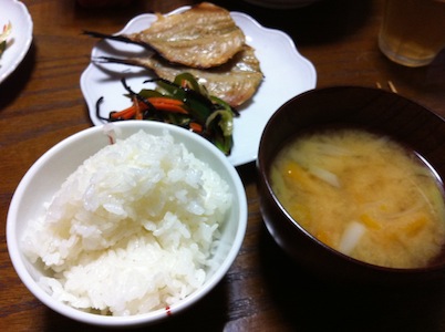 メガ盛りオムライス。