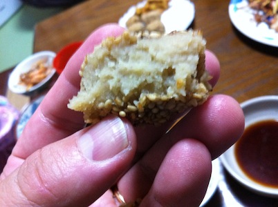 栗のごまだんご。
