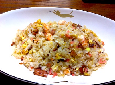 この恐ろしい炭酸と絶品チャーハン。