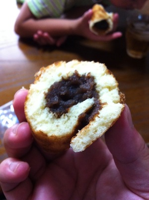 生茶スパークリング、冷やしうず巻き。