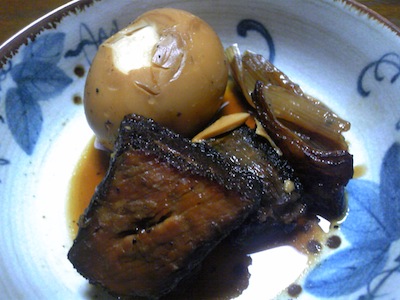 豚の角煮、肉団子と白菜の煮物。