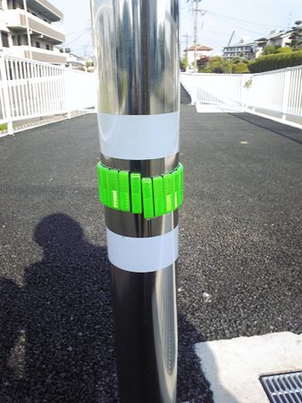 なぜ斜めに。。