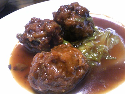 豚の角煮、肉団子と白菜の煮物。