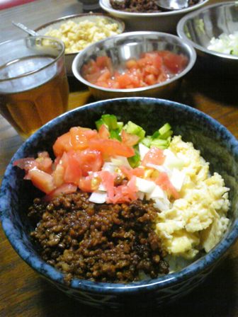 肉みそ丼