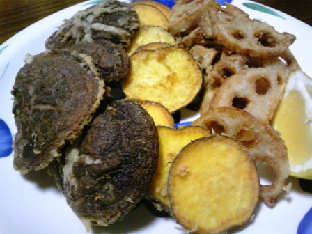 新鮮きびなご、ひと盛り100円!
