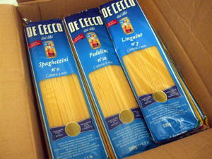パスタ、箱買い。