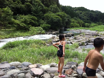 竹田の河川プールへ。