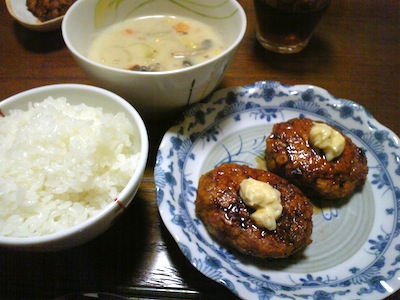 三日目は豆腐ハンバーグで。