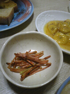 つくしを食べる。